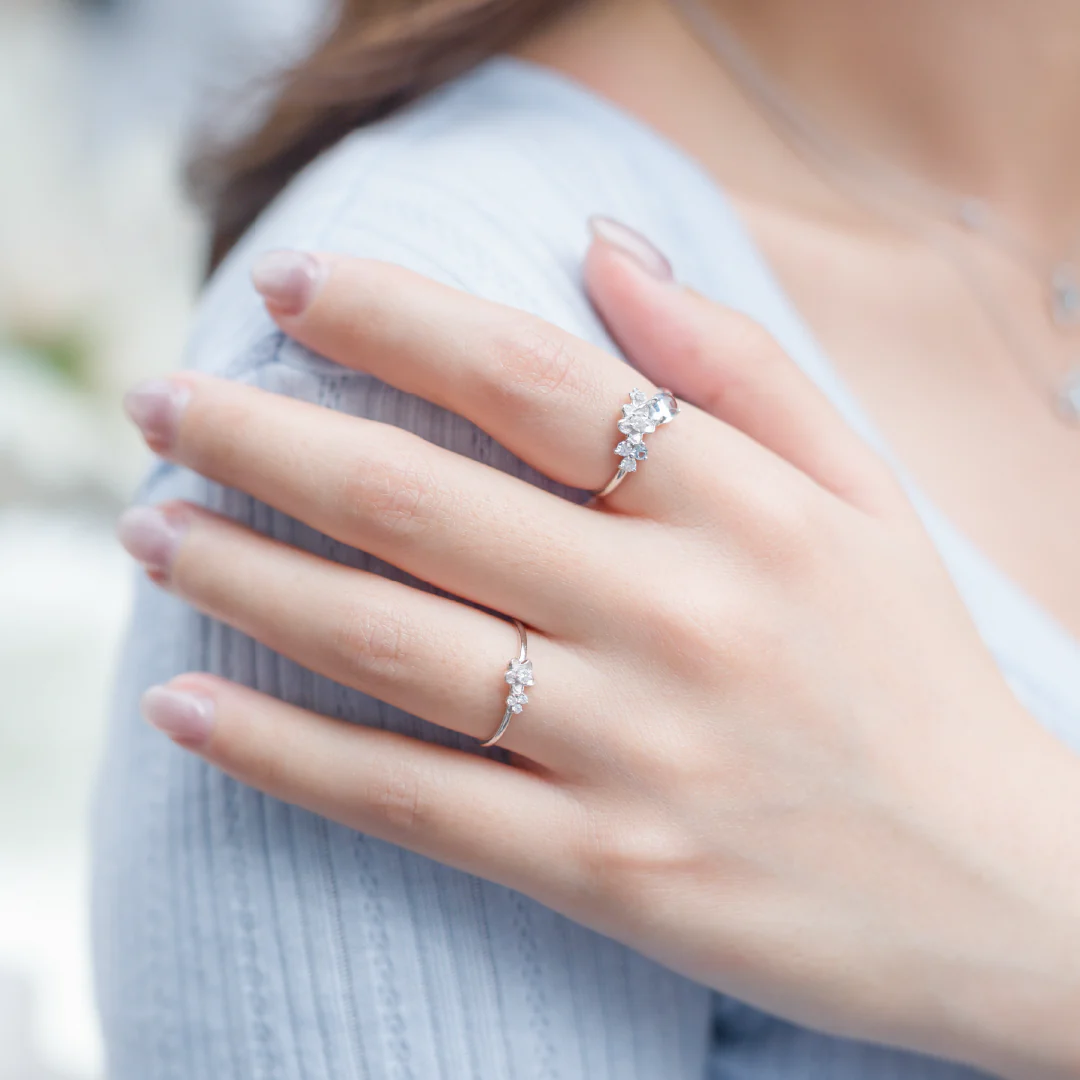 RAVIPA Forget Me Not Diamond Ring - Image 4