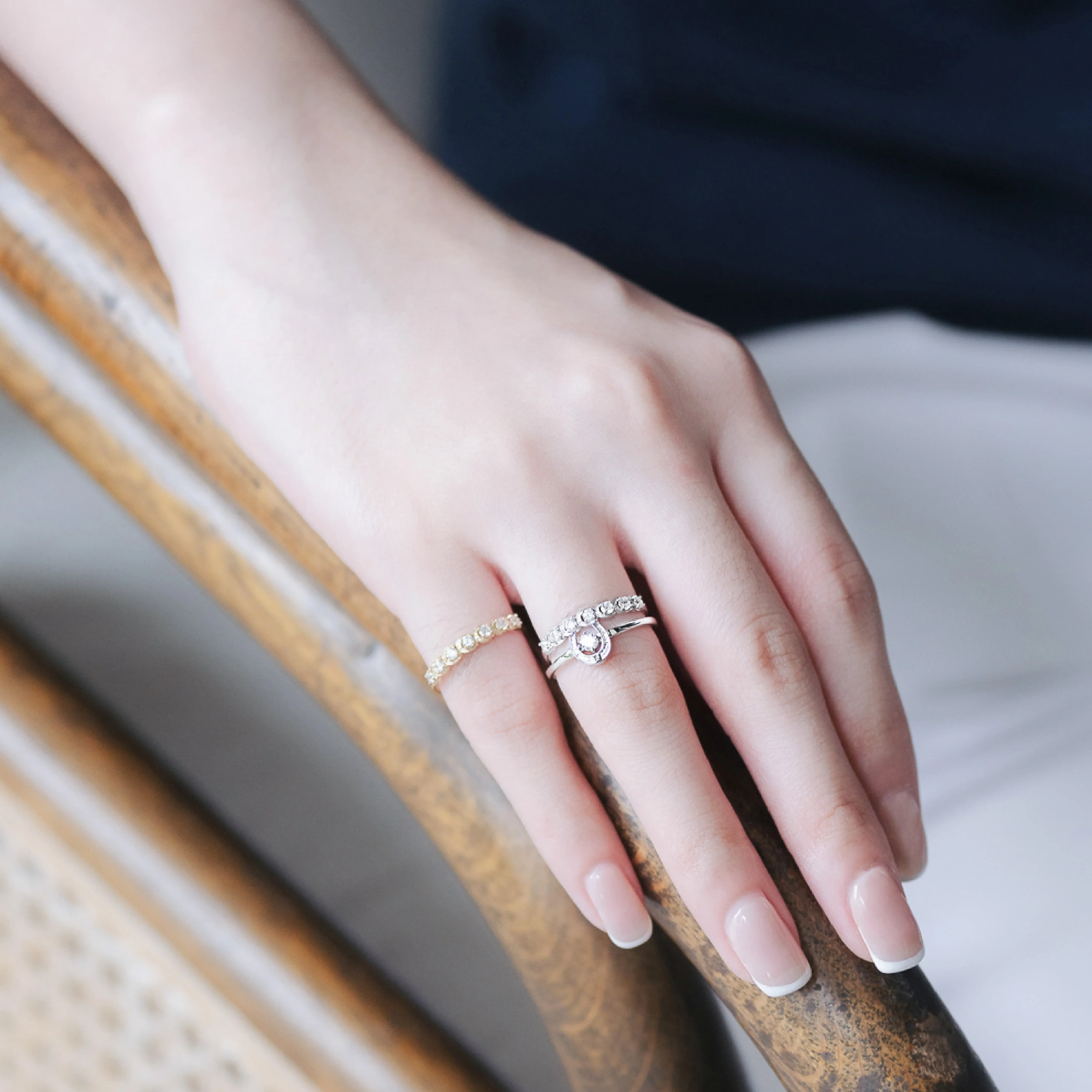 RAVIPA SEK THAO Horseshoe 7 Diamonds Ring - Image 7