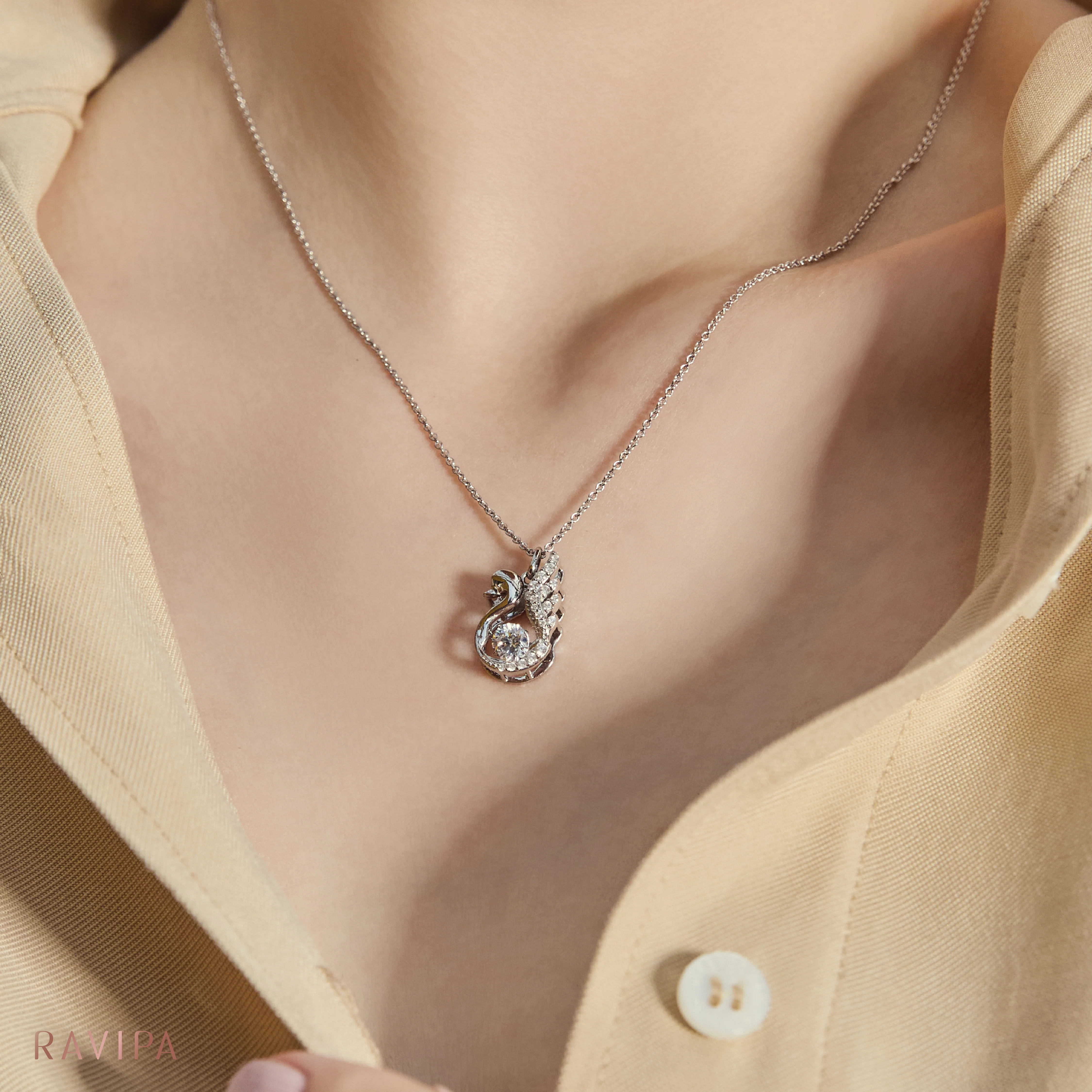 The Four-Face Swan Necklace - Image 3