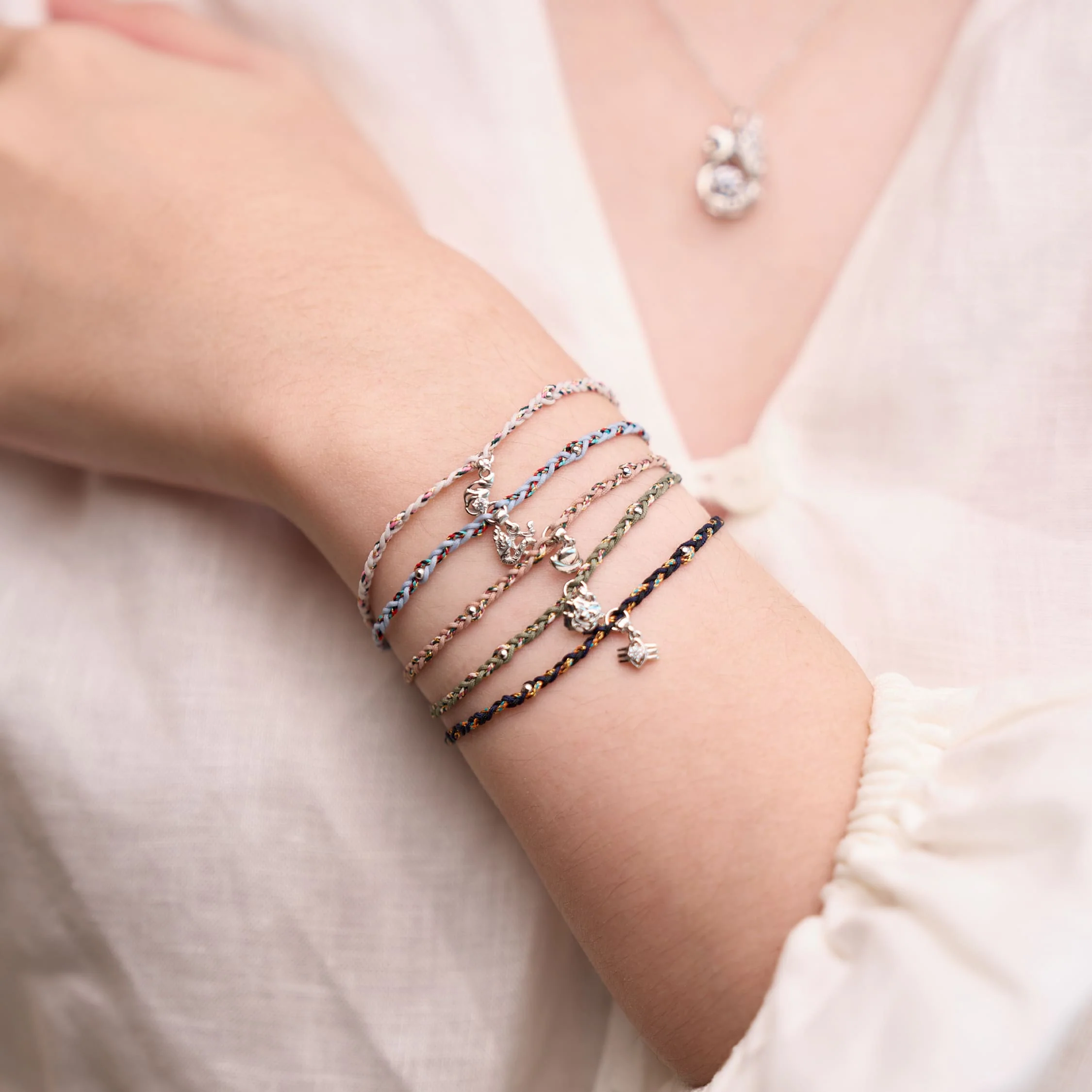 Brahma Golden Twine Hong Kong Edition Bracelet - Image 4