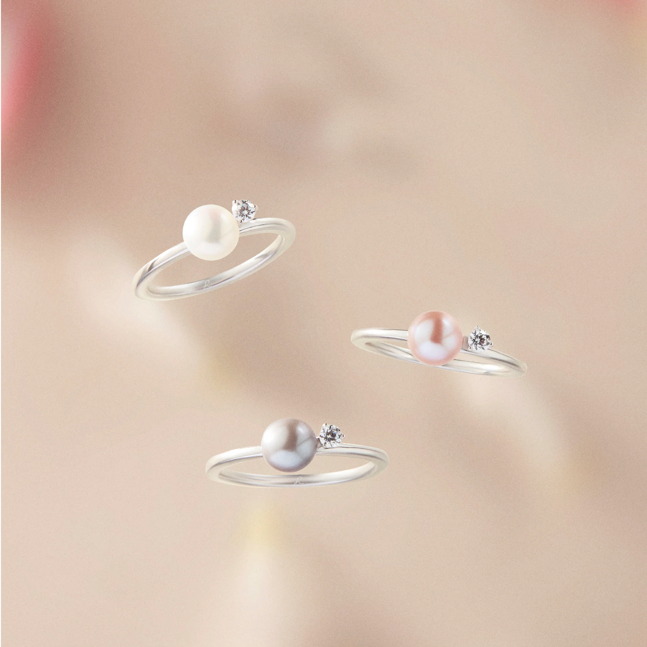Viva Diamond Moon Grey Pearl Ring - Image 4